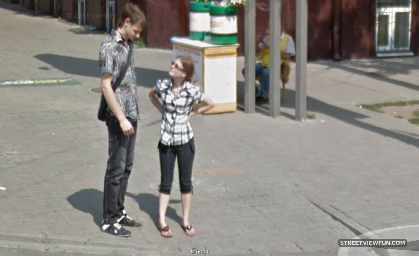 StreetViewFun | Is he tall, or is she short???