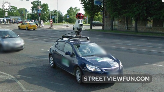 femalestreetviewdriver