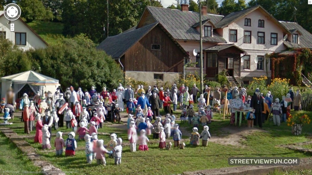 The Garden of Dolls StreetViewFun