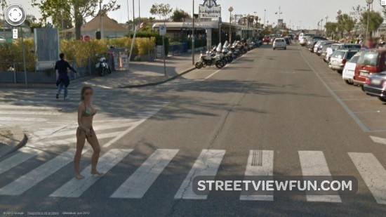 bikinigirlcrossingthestreet