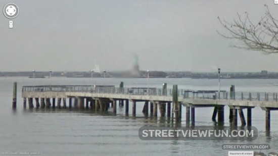 blur-statue-of-liberty