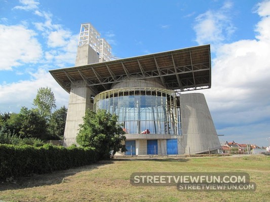 Staré_Město_(UH),_kostel_Svatého_Ducha,_stavba_2012