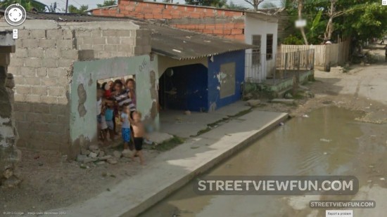 kids-welcome-google-street-view-to-colombia