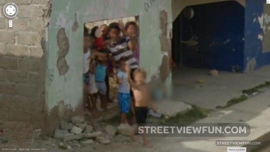 kids-welcome-google-street-view-to-colombia2