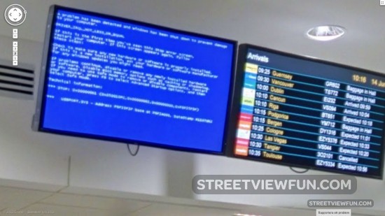 blue-screen-windows-airport