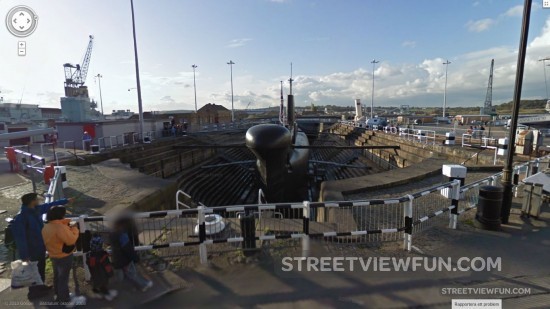 hms-ocelot-submarine-outside