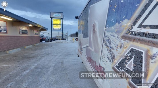 guy-behind-the-truck2