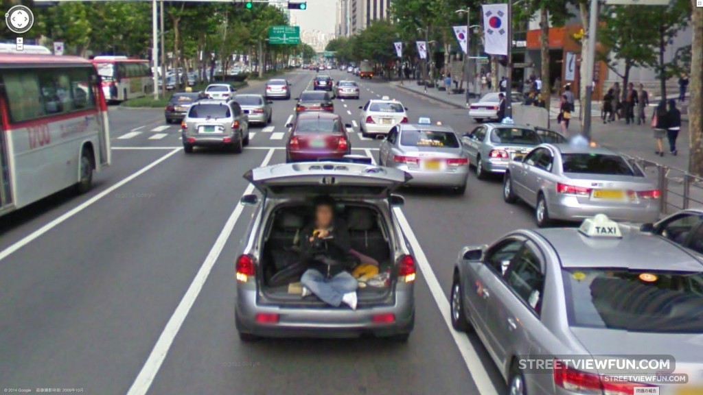 Filming the Google Street View car StreetViewFun