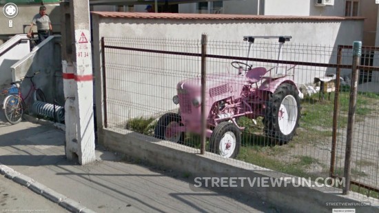 pink-tractor