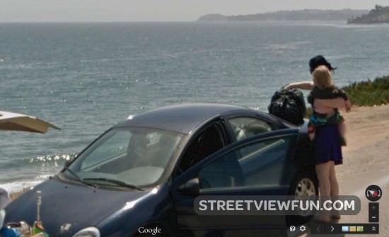 show-child-pacific-ocean