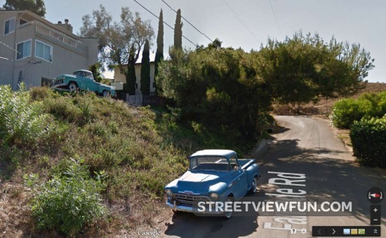 vintage-car-restoring-malibu