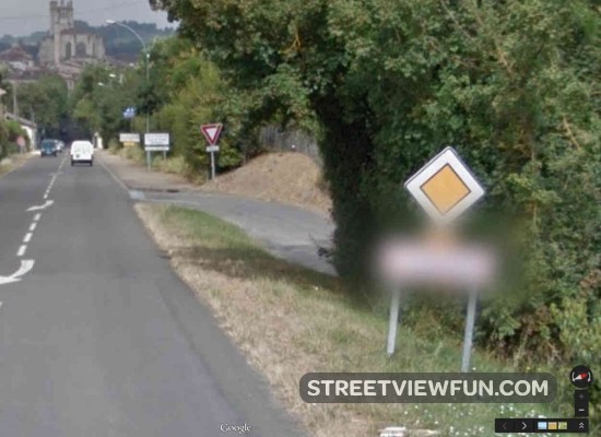 french-town-censored-by-google-street-view