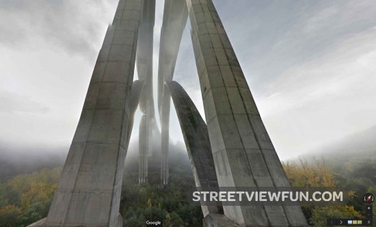 mist-bridge-street-view