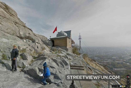 kids-playing-kyrgyzstan