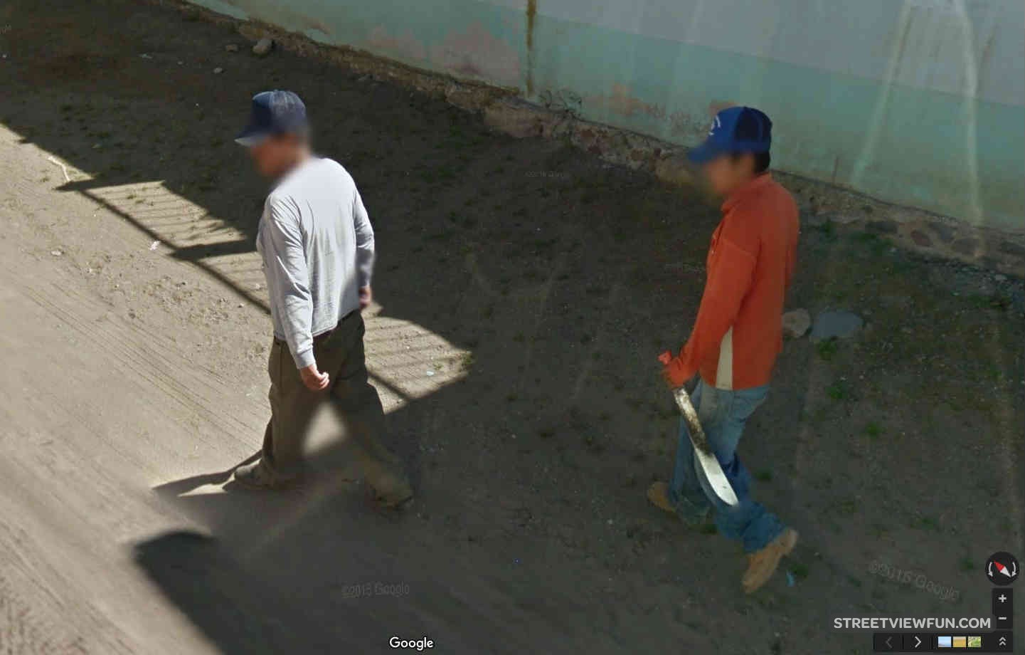 A guy with a knife StreetViewFun