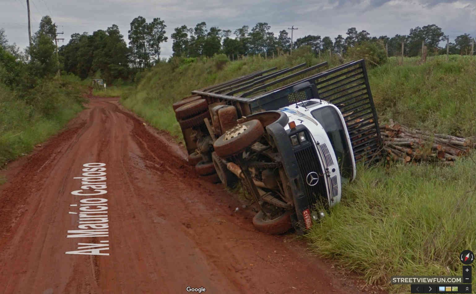 Truck tip over StreetViewFun