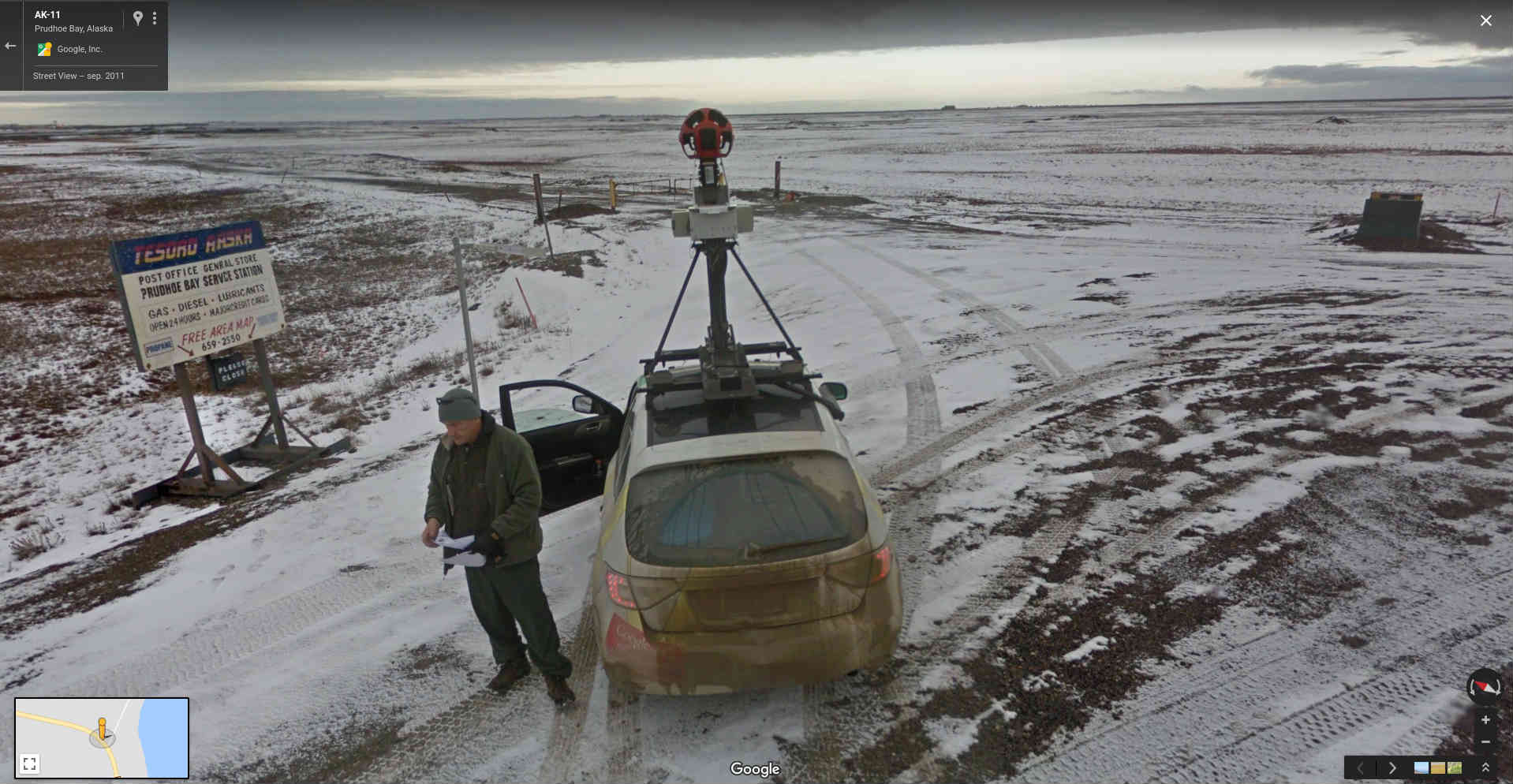 Street View car driver reading a letter StreetViewFun