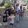 kids chasing google maps street view