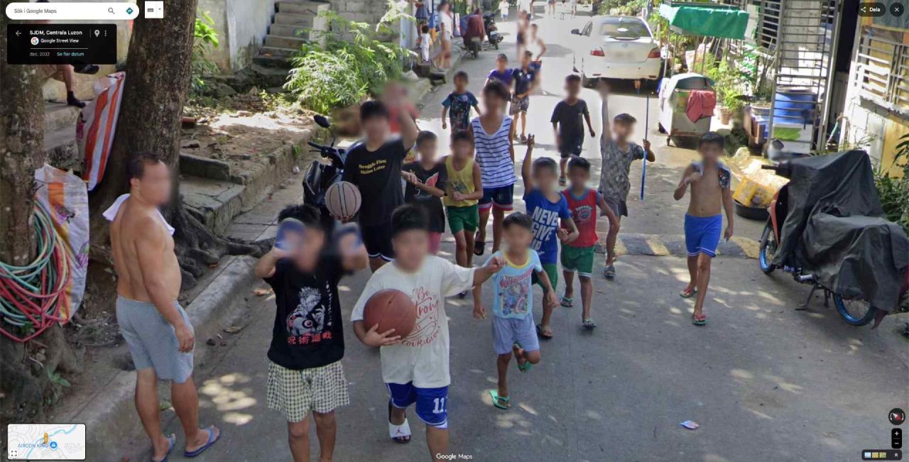 kids chasing google maps street view